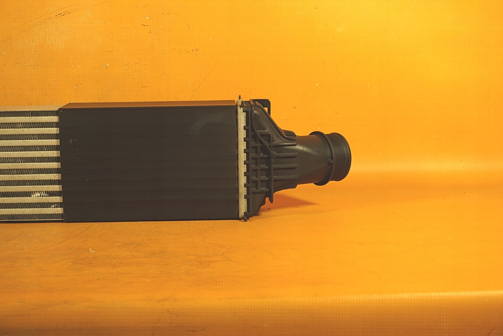 Audi a4 8w b9 66km радіатор інтеркулер оригінал 8w0145805n Київ