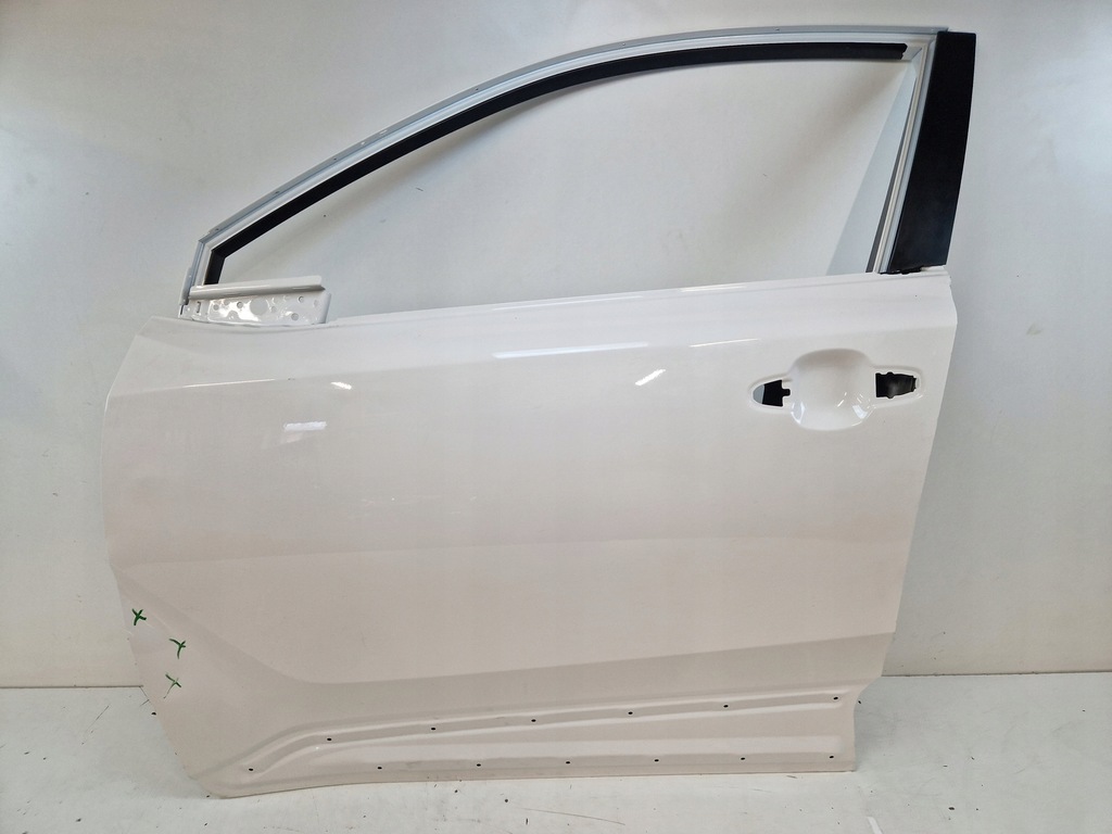 фото №1, Toyota chr c hr 16- дверь передние левая перед