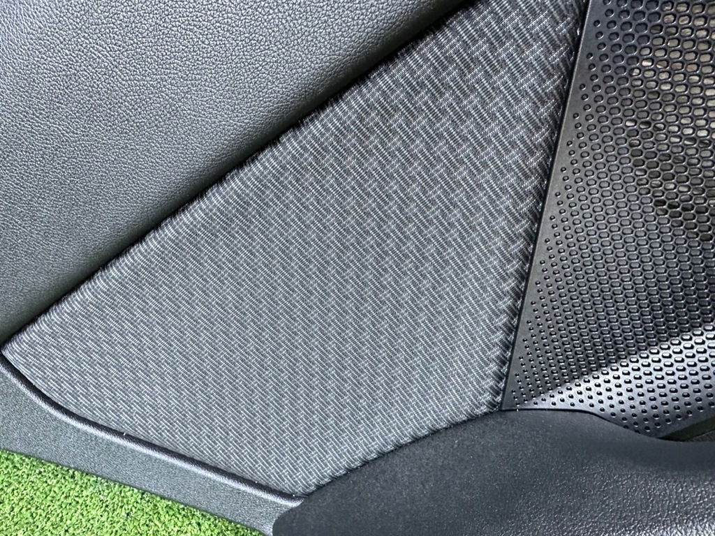 фото №4, Обивка обивка дверь bmw 1 f40