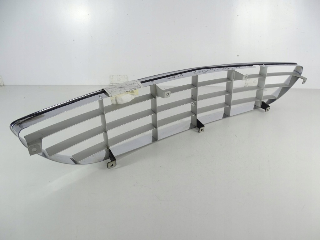 Решётка радиатора решётка радиатора решётка средняя ferrari 612 sessanta / scaglietti европа с Разборки