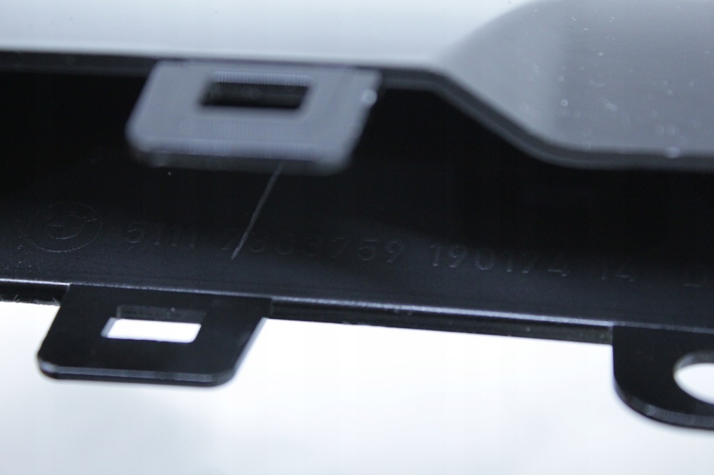 Молдинг бампера диодный мост средний x-line bmw e84 x1 7303759 Недорого