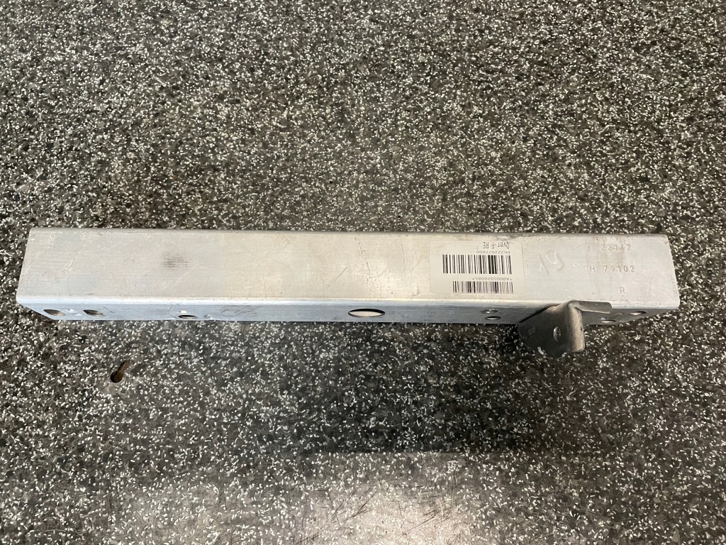 Купити Зона деформації права bmw i3 d6222077000