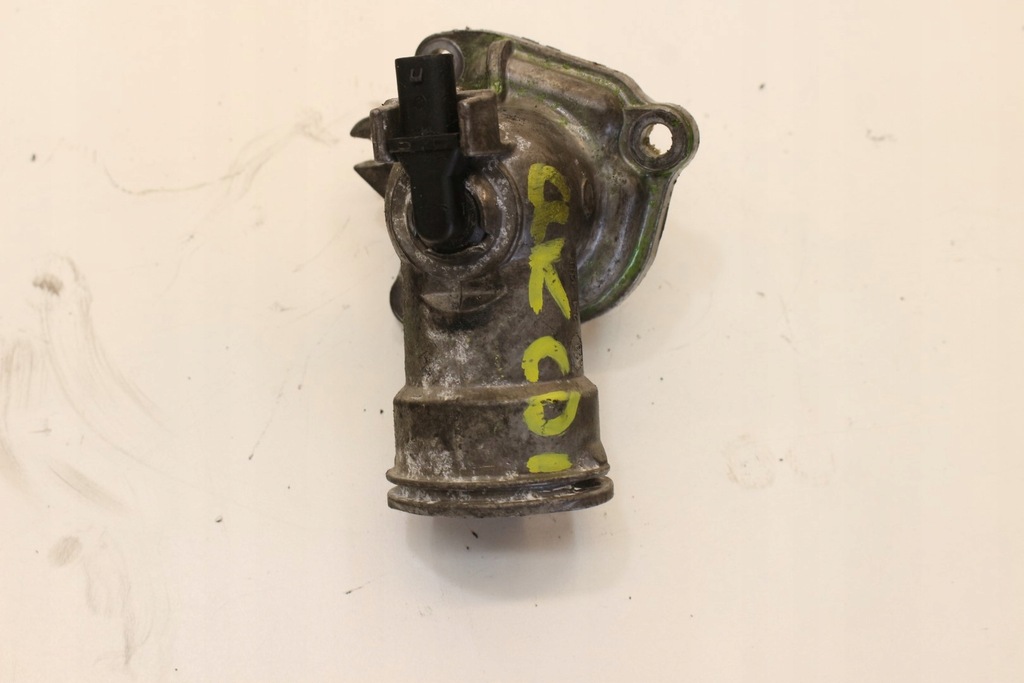 фото №6, Корпус термостата 6422000415 mercedes clk w209 3.0 cdi
