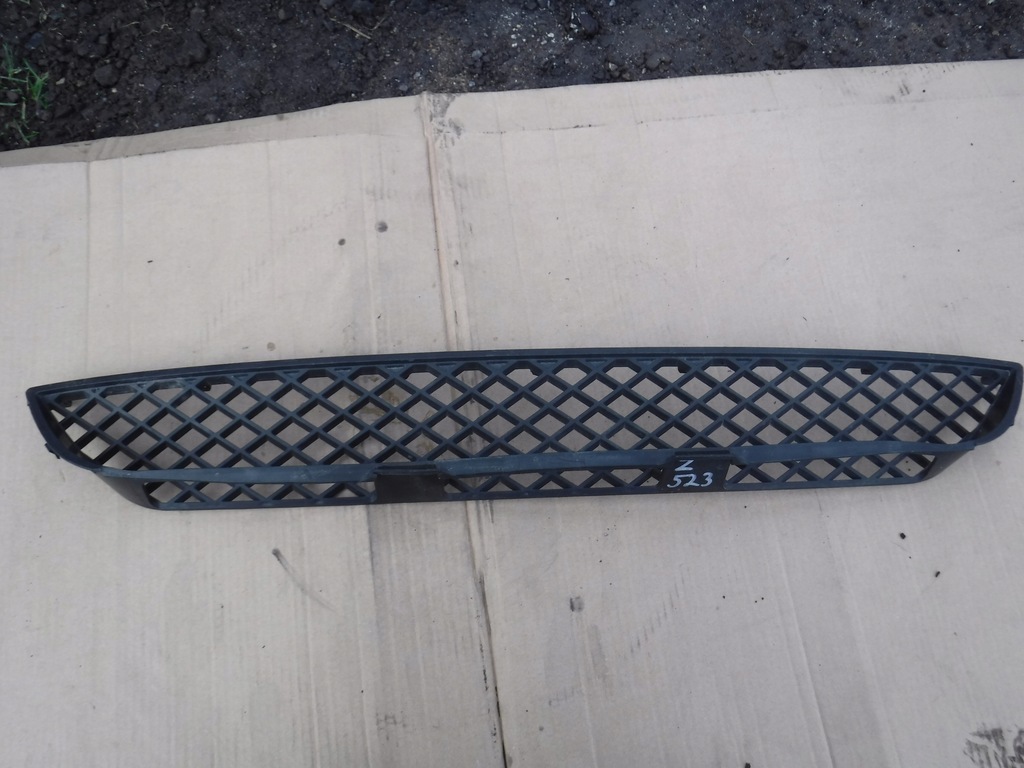 фото №1, Mercedes-benz оригинальный номер a906 885 0053 решётка вентиляционная, бампер