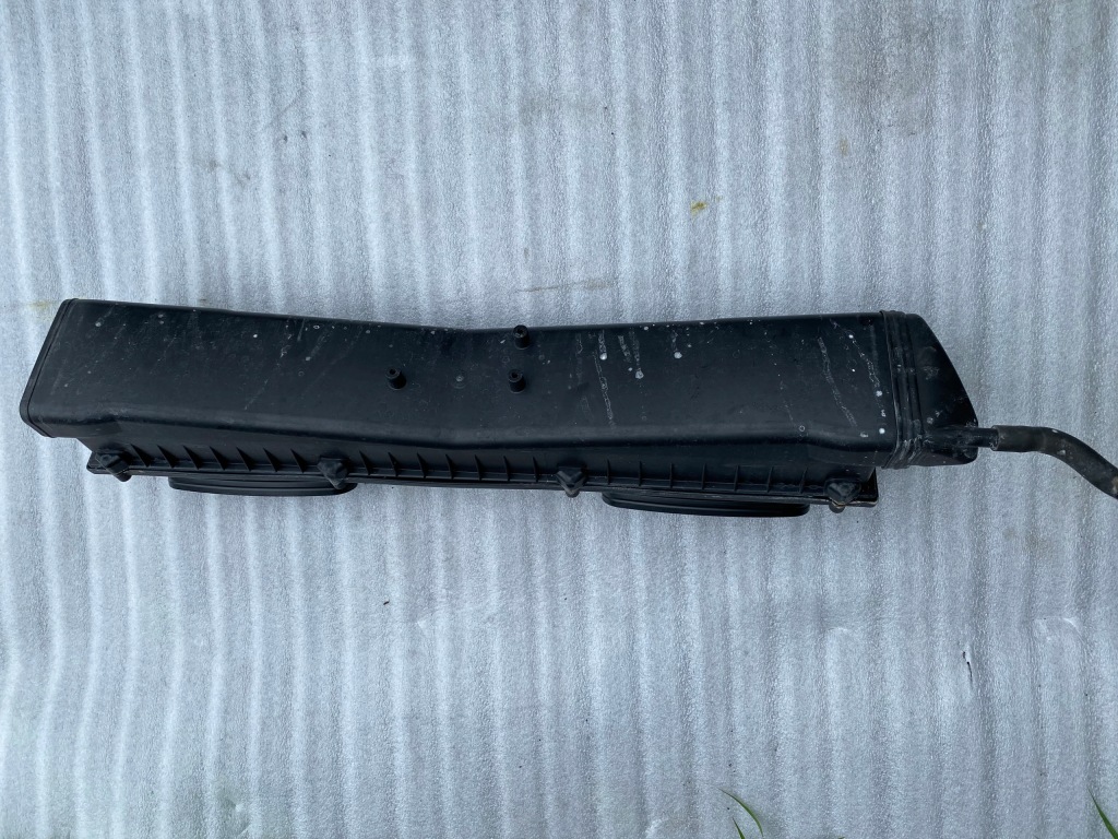 фото №1, Porsche 970 фильтр воздуха корпус 97011002102