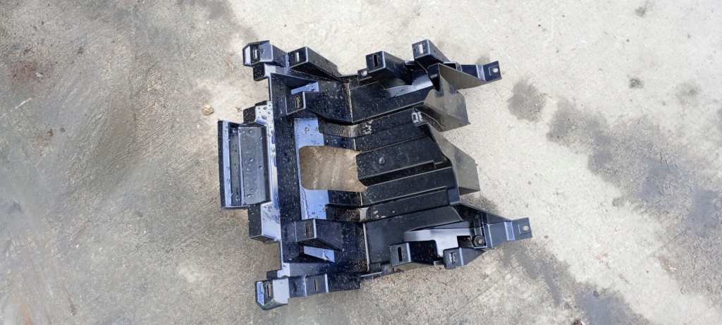 Купить 1314076070 ducato jumper boxer 14-23 rok кронштейн бардачка панели