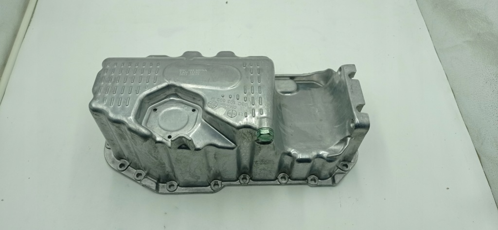 Піддон масляна audi seat skoda vw 03c103601sa Ціна