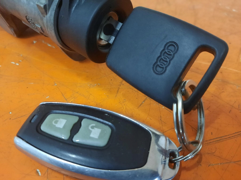 фото №5, Audi a3 i 1.6mt 96-00 замок запалювання ключ 4b0905851c apf