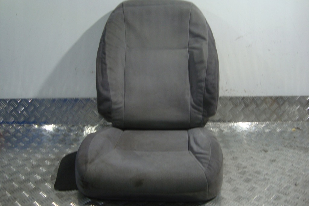 фото №1, Сидіння обшивка лівий перед toyota prius ii 03-08 poznań