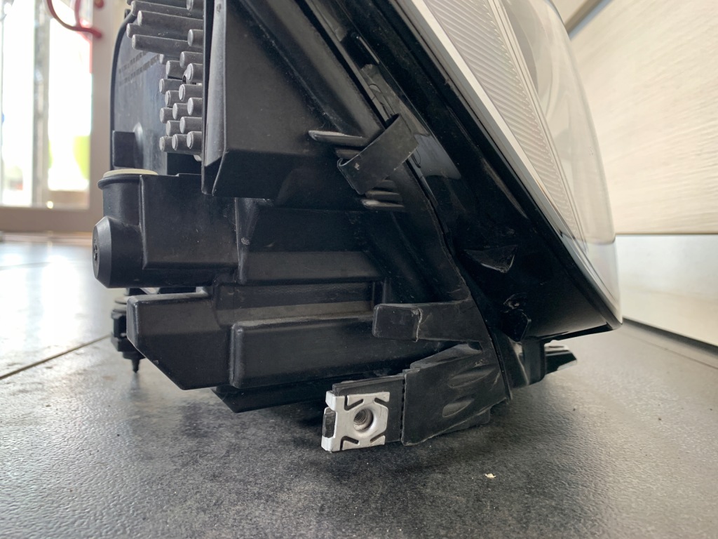 фото №7, Правая лампа full led top vw touran 5t