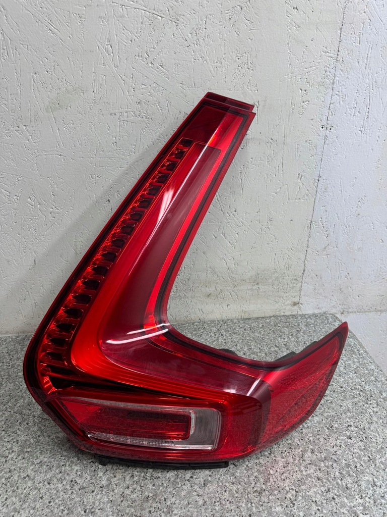 фото №6, Лампа правий задня volvo xc40 2017-2024 31446791