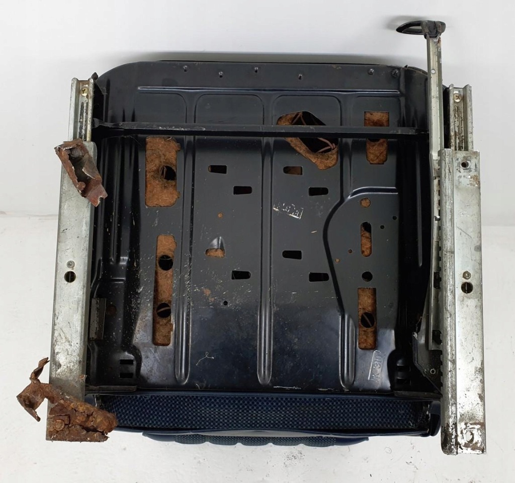 Купити Сидіння пасажира правий перед mercedes w115 w114