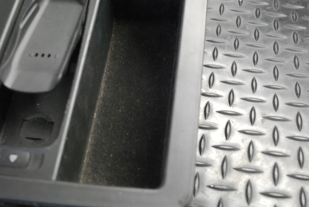 фото №9, Основа телефону бардачок audi a8 d3 4e0863075f