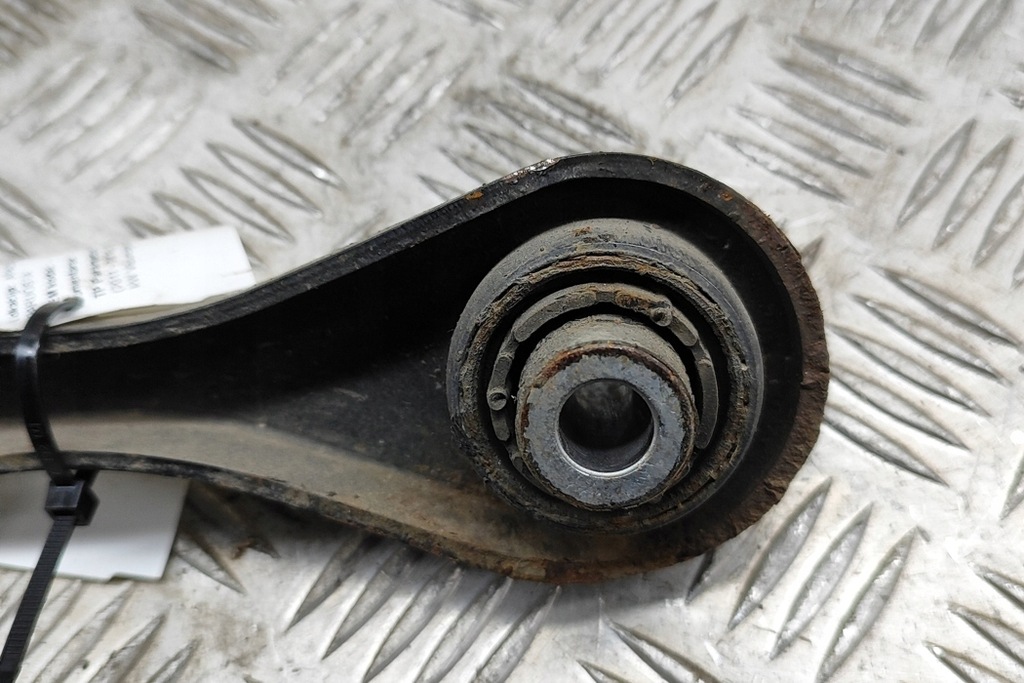 фото №5, Audi q3 8u задний левый рычаг 1k0501529f 2.0 дизель 135kw 2016