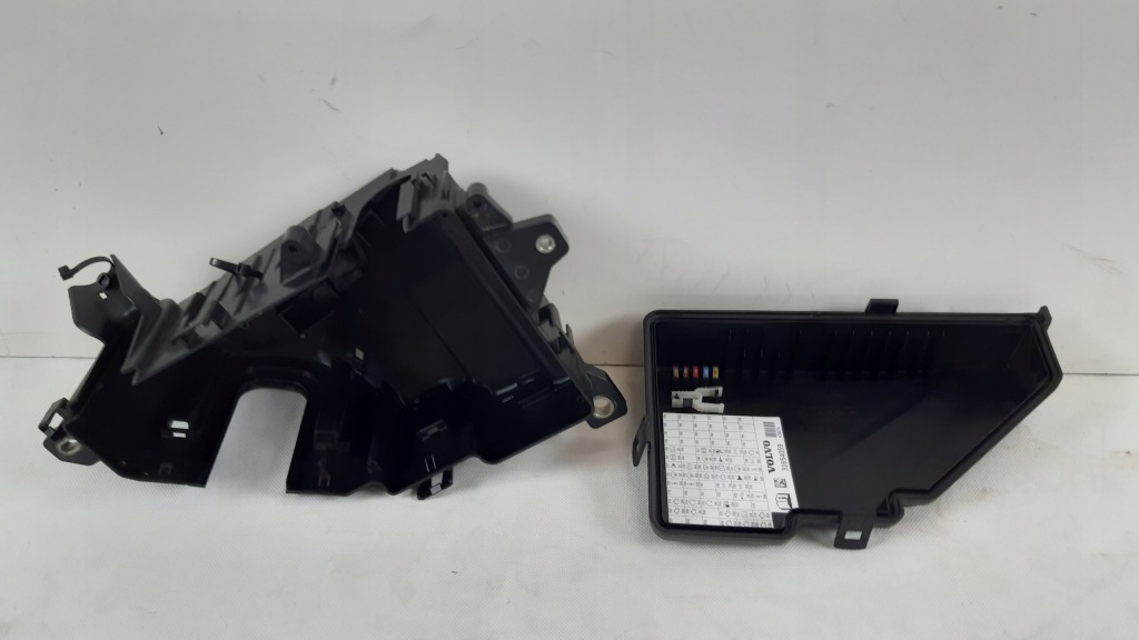 фото №6, Volvo v60 ii 2.0 d4 коробка предохранителей 31398000, 31398001