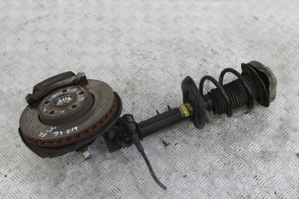 фото №1, Поворотный кулак амортизационная стойка амортизатор левый перед mercedes b-klasa w246 lift amg