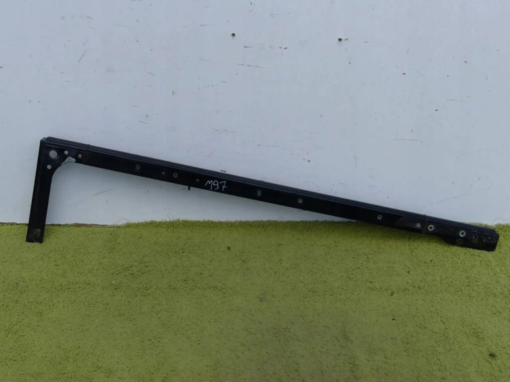 фото №1, Поріг задня лівий land rover defender 110 98r- крила верхній частина кронштейн