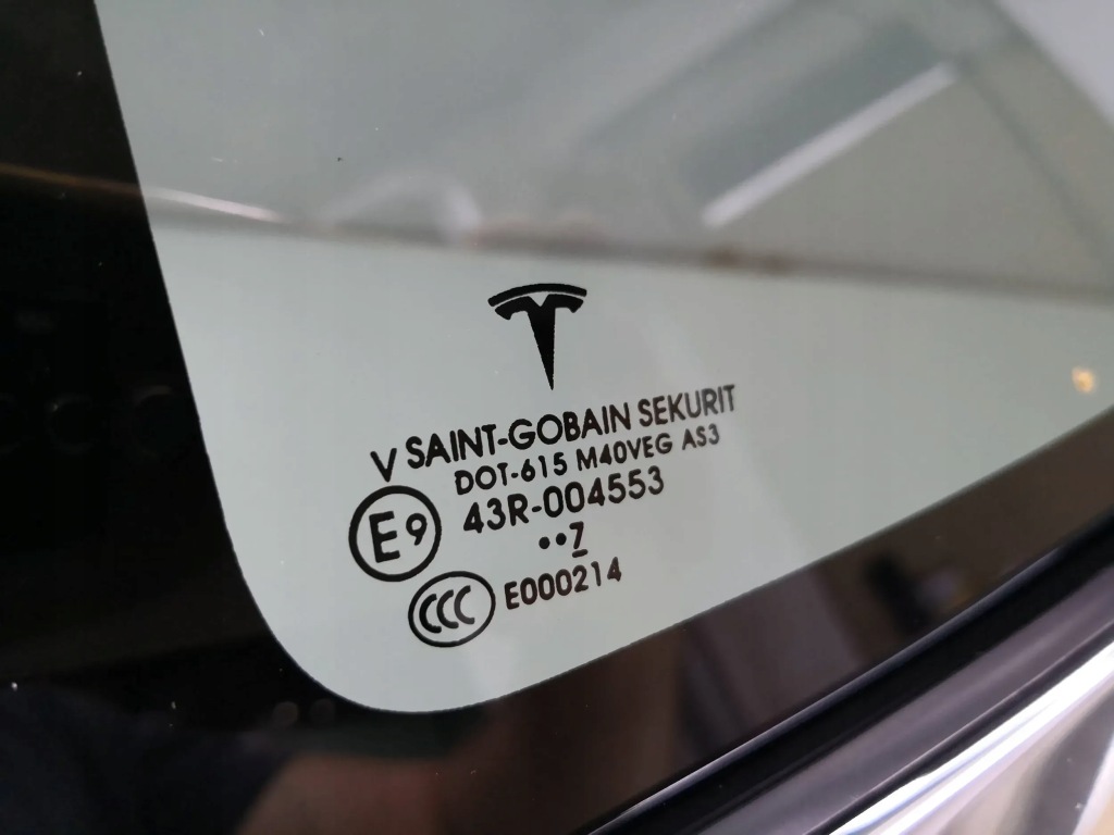 Стекло кузовная tesla x 15-21 левая задняя Киев