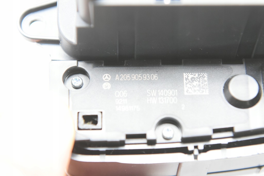 фото №7, Mercedes c w205 lift панель управление переключатели тачпад idrive yoistic