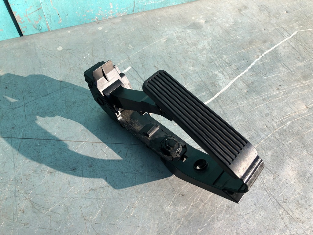 фото №1, Mercedes clk w209 потенціометр педаль газу