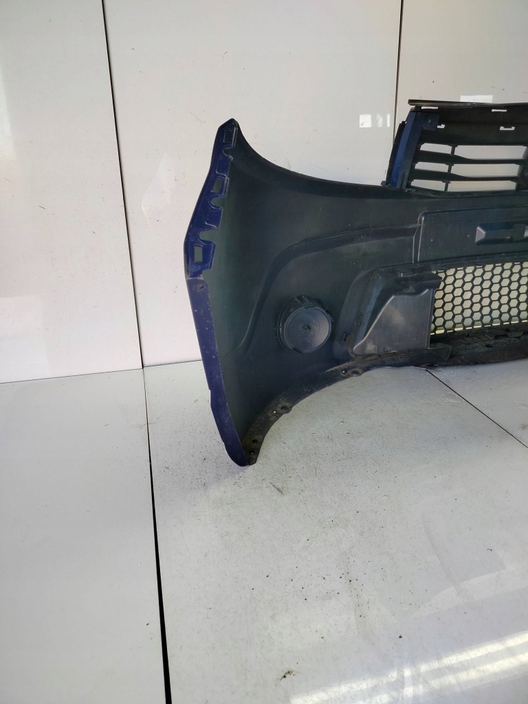 Dacia sandero 1 2008- бампер перед передній 8200526596 Зі Шроту