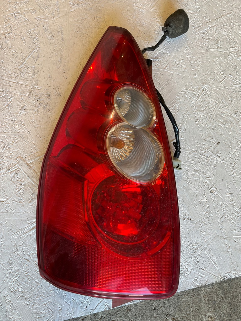 фото №1, Лампа левый задняя mazda 5 2.0d 2007r c23551160