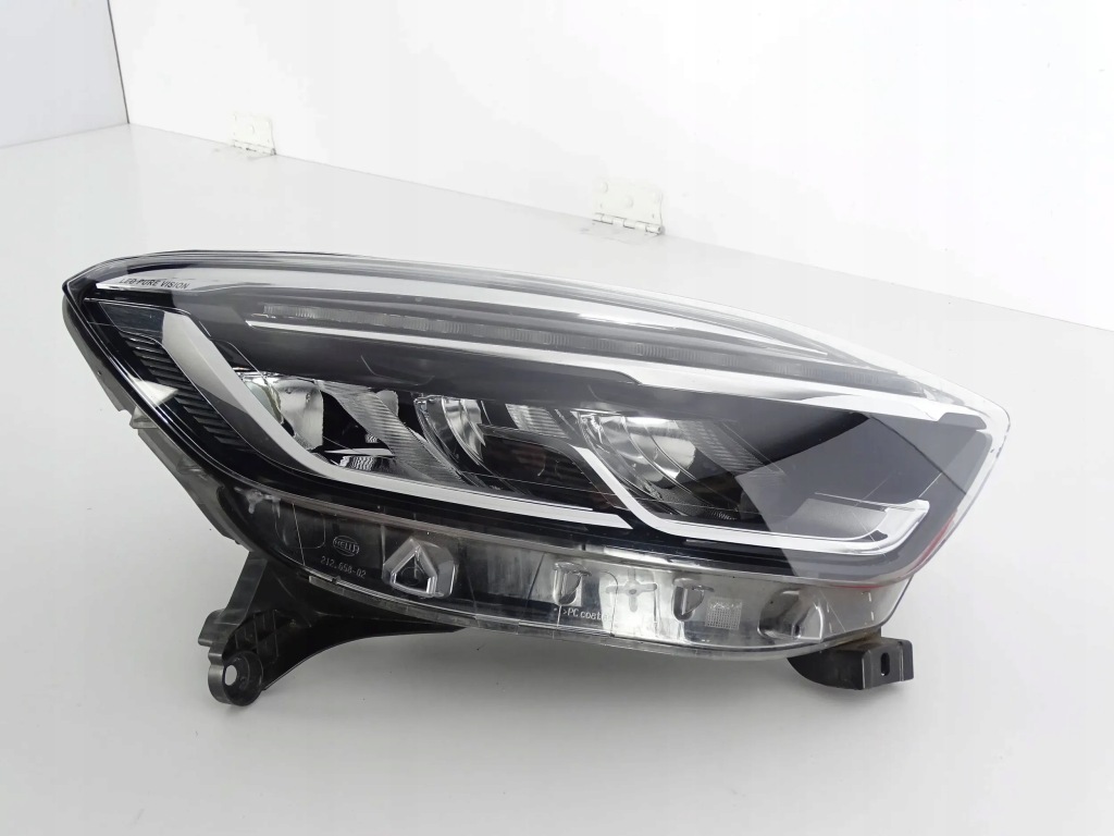 фото №1, Лампа перед правая renault captur lift 17- 260107244r