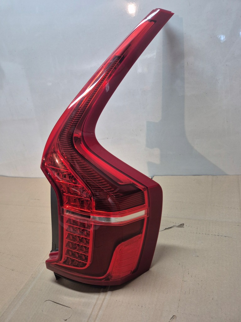 фото №4, Volvo xc90 ii лампа led задняя правая сторона xc90 ii led