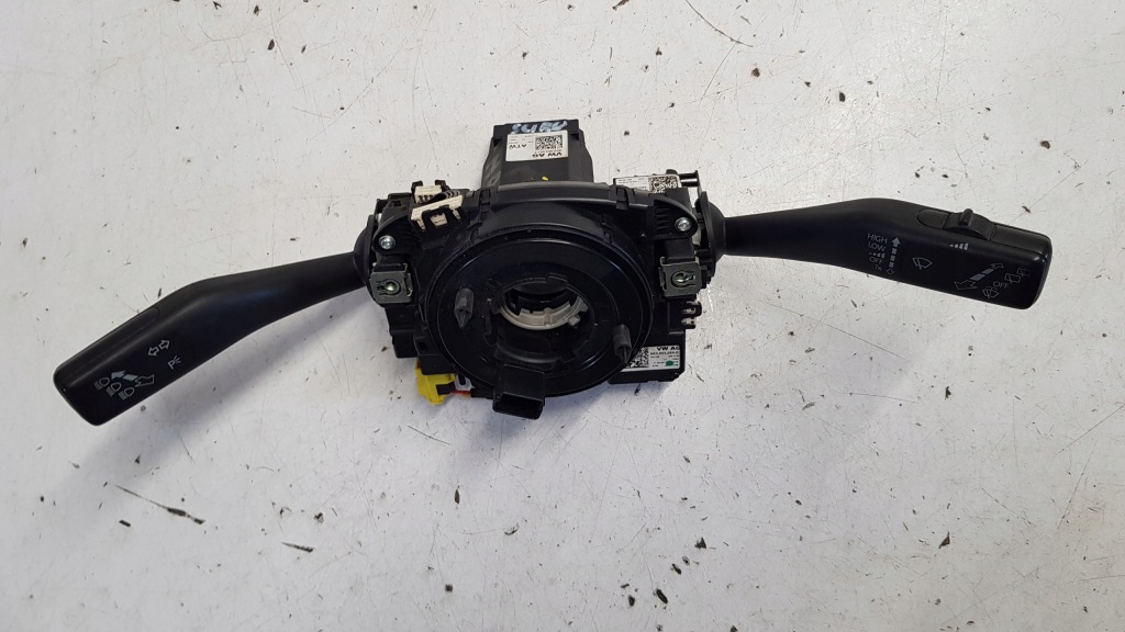 фото №1, Переключатель лента vw scirocco golf vi 5k0953569d