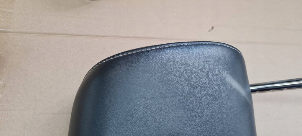 Jeep grand cherokee wl 2022 підголівник сидіння перед передній шкіра чорна в Україні