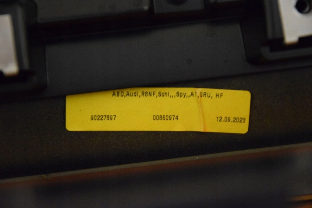 фото №16, Audi r8 ii 4s7 lift 21-r. spyder задняя накладка спойлер задняя карбон