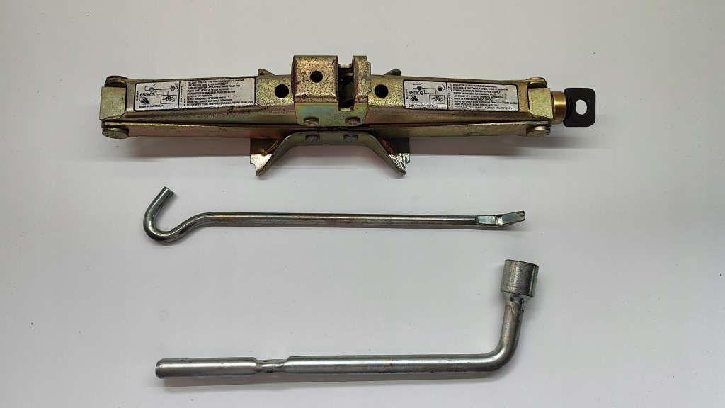 фото №1, Домкрат подъемник mazda 2 3 5 с pokrętłem