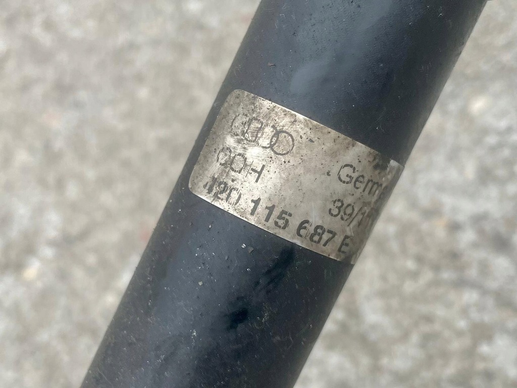 фото №7, Audi r8 420 4.2 fsi шланг труба wąż радиатора бака масла масляный