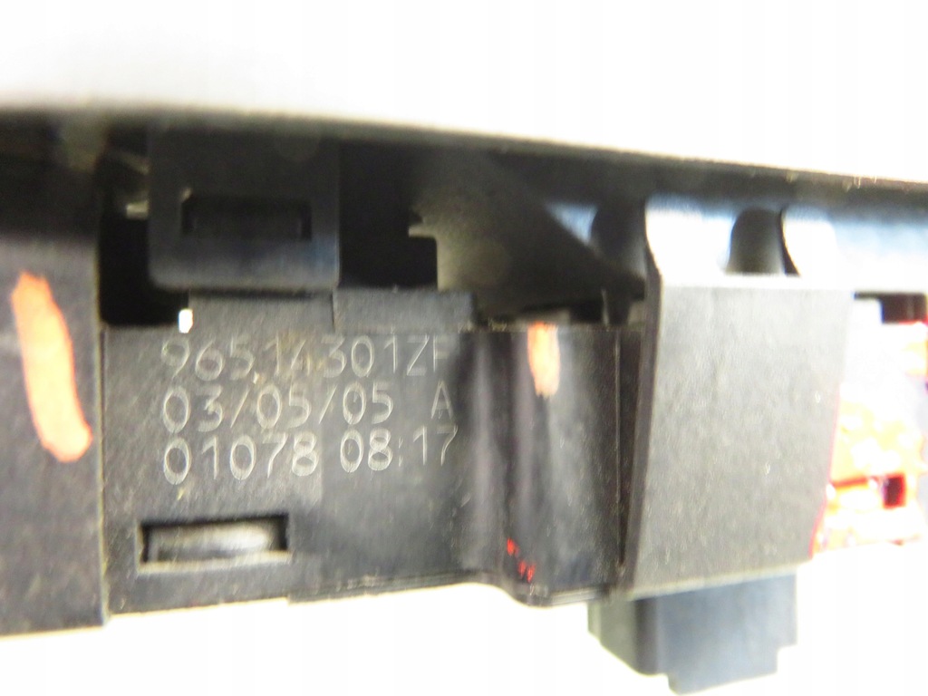 фото №9, Панель окон citroen c5 ii break 96514301zf