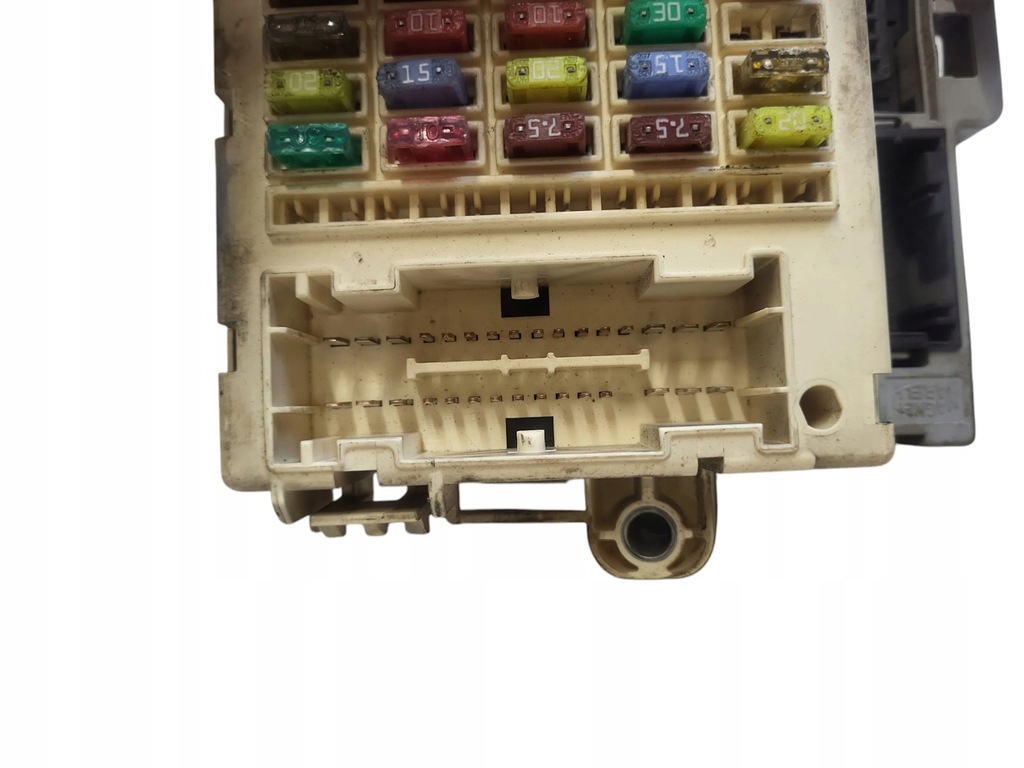 фото №6, Peugeot boxer 2008 рамка / модуль предохранителей