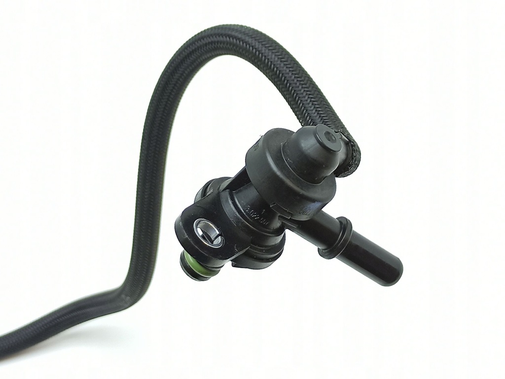 Mercedes-benz cla c117 x117 w117 шланг топлива a1330101500 Недорого