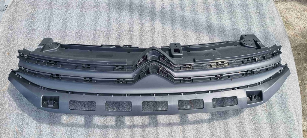 фото №1, Citroen c3 iii решітка радіатора решітка радіатора 9812063477 nowa