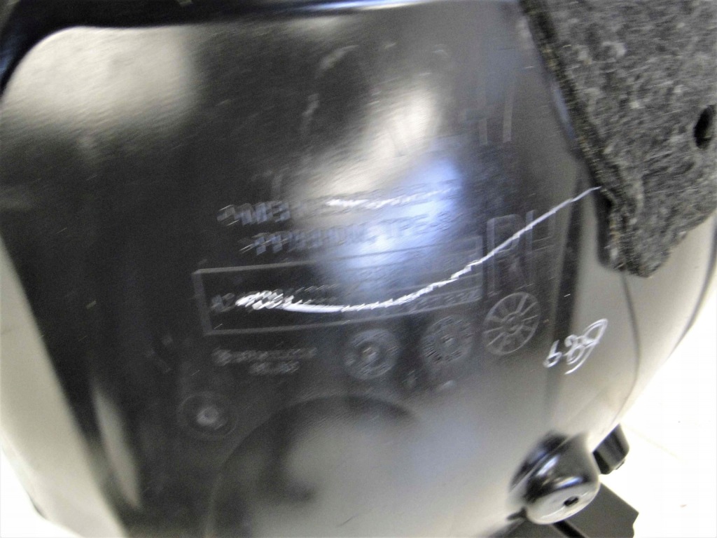 Подкрылок правый перед mercedes eqb w243 glb w247 оригинальный номер a2478841000 в Украине