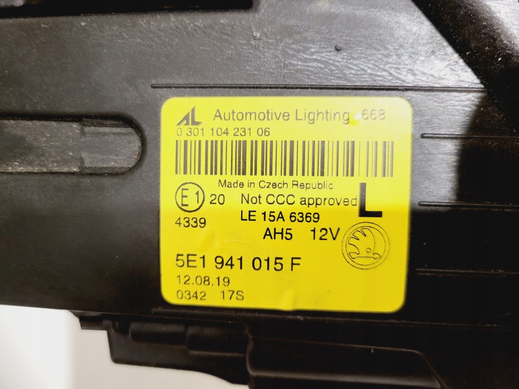 Skoda octavia 3 рестайлинг  фара led правая левая перед в Украине