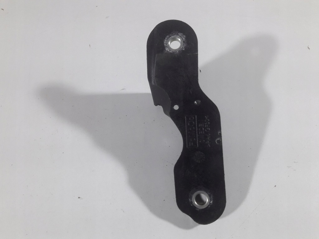 фото №13, Volvo v40 12- кронштейн тросів передач