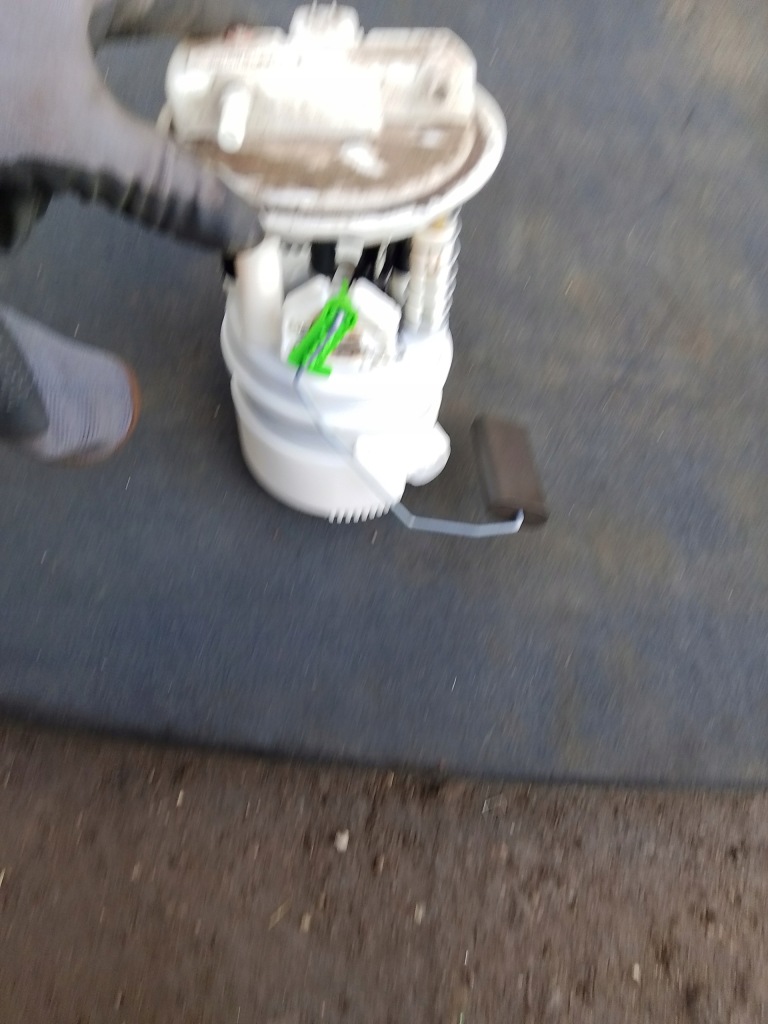 фото №1, Насос топлива dacia duster 1.2 tce