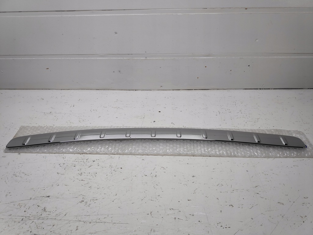 фото №1, Mercedes gla w247 молдинг хром бампера задняя