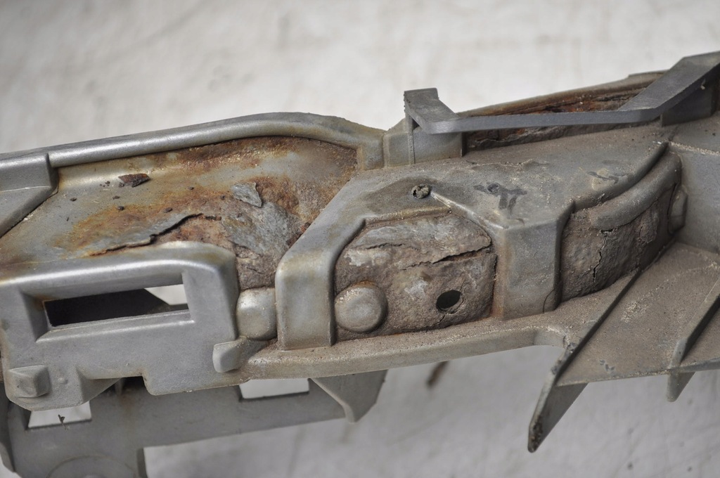 фото №7, Ford c-max pas передний усилитель 3m51-8b041-an