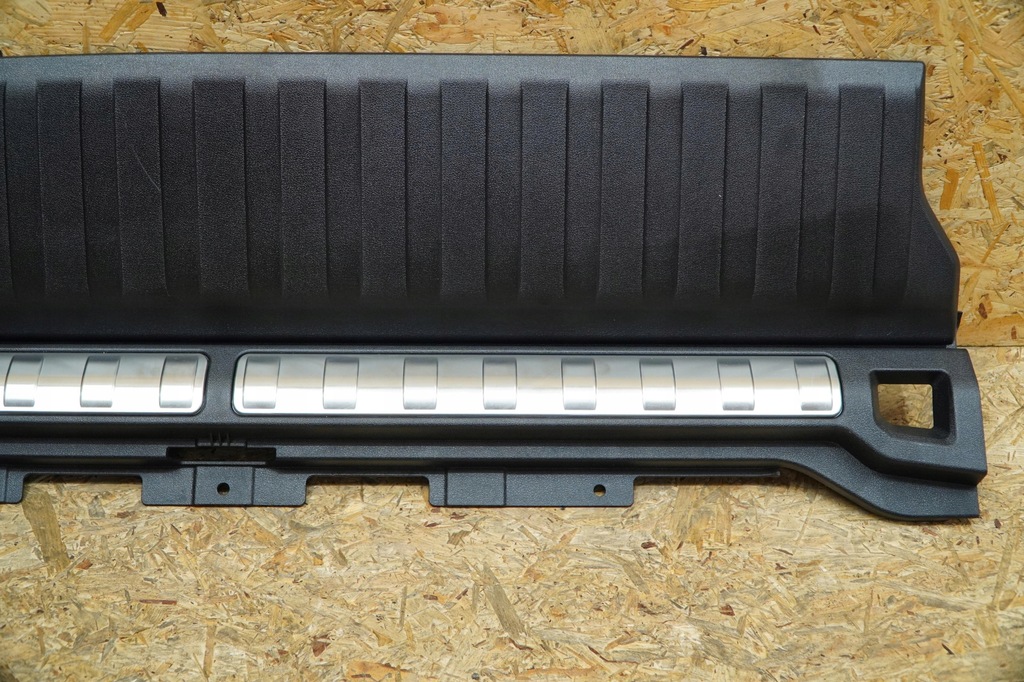 фото №7, Накладка захист поперечина кришки задня замка 7438175 bmw x5 g05 24r оригінал ідеальний стан