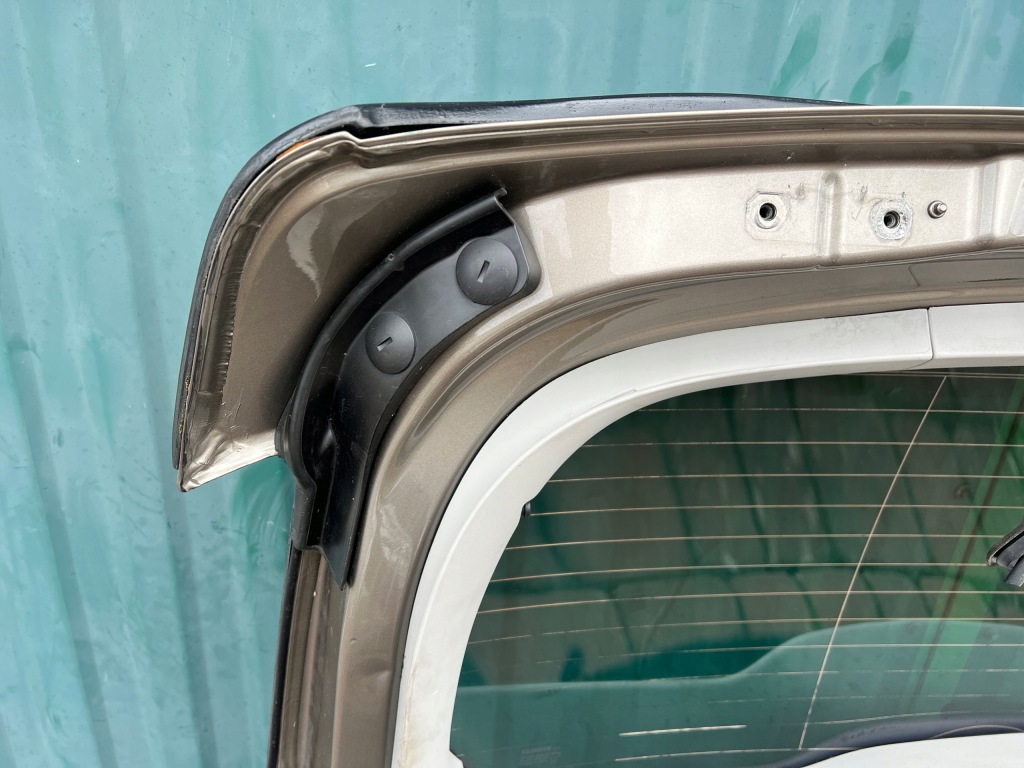 Крышка багажника задняя крышка багажника renault scenic 3 mk3 код лакокрасочного покрытия: tehnk Недорого