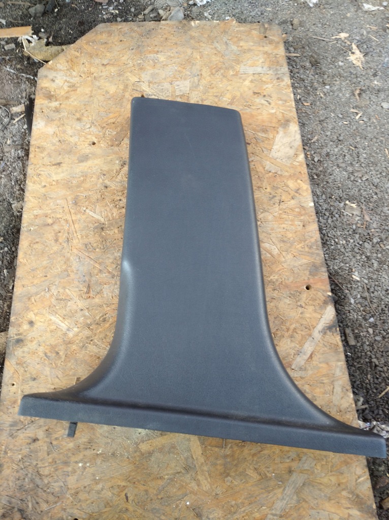 Захист стійка ліва права audi 4f0867239 Оригінал