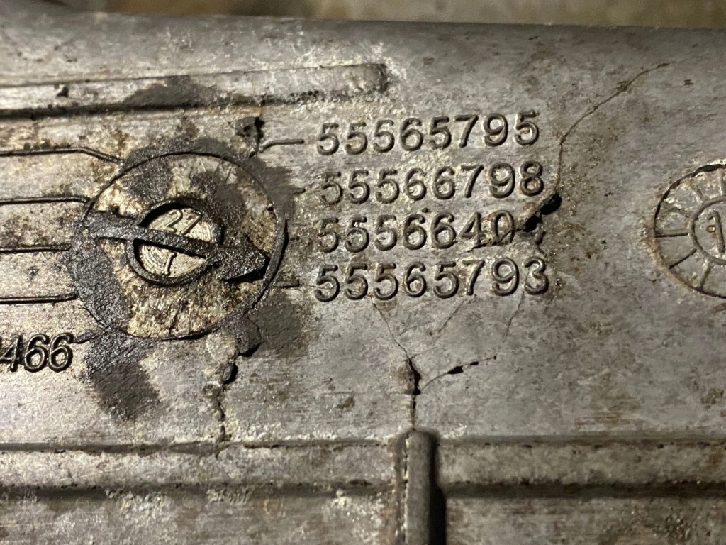 Opel astra j 1600cm3 2010 поддон масляная хэтчбек 55565793 с Разборки