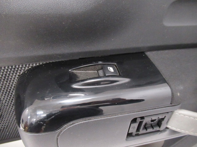 фото №8, Citroen c3 iii правий передній обшивка двері