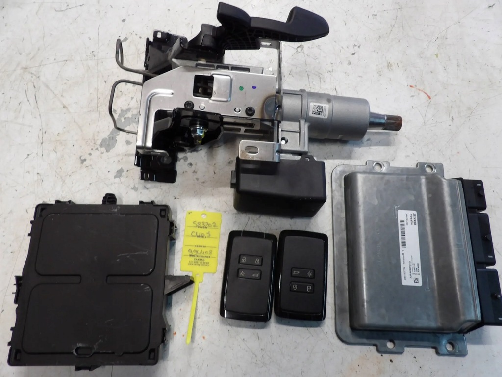 фото №1, Набор стартовый renault clio v 5 2 ключи 237100773v