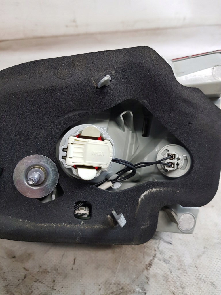 фото №10, Лампа левый задняя w крышка peugeot 308 ii t9 eu 17r.